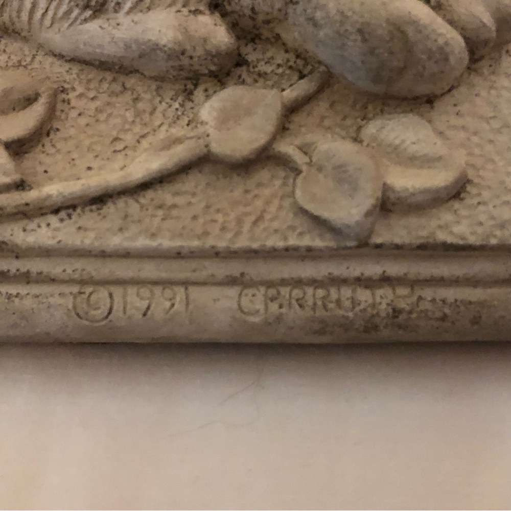 Decorative Rabbit Wall Plaque in Weathered Stone Finish - Picture 8 of 10